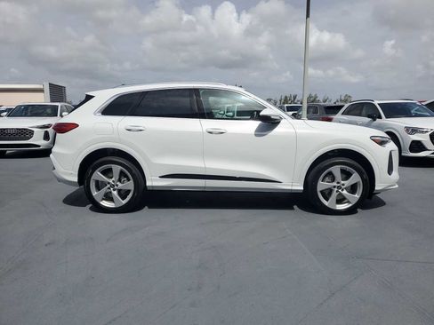 New 2025 Audi Q5 Premium Plus image 7
