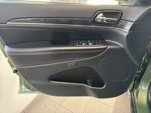 Used 2019 Jeep Grand Cherokee Trailhawk w/ Trailhawk Luxury Group image 20