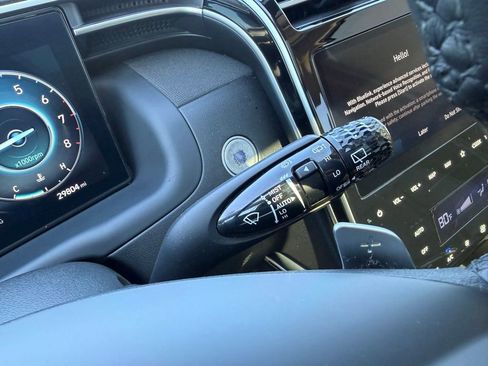 Used 2023 Hyundai Tucson Limited image 16