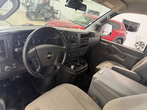 Used 2021 Chevrolet Express 2500 w/ Driver Convenience Package RWD image 8