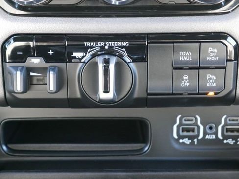 Used 2021 RAM 1500 Big Horn image 21