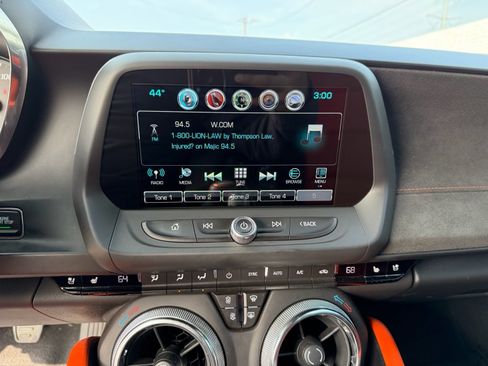 Used 2018 Chevrolet Camaro SS w/ Hot Wheels Edition image 15