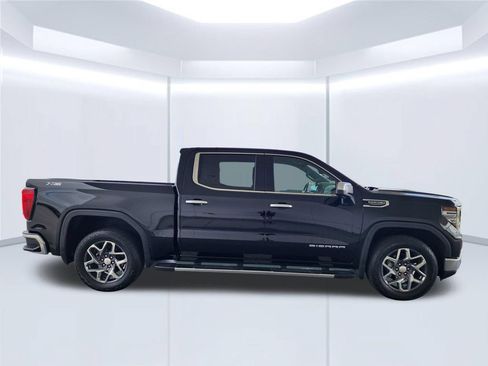 Used 2023 GMC Sierra 1500 SLT w/ SLT Premium Package AWD/4WD image 4
