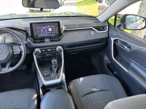Used 2021 Toyota RAV4 XLE AWD/4WD image 22