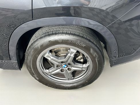 Used 2025 BMW X1 xDrive28i AWD/4WD image 11