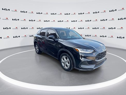 Used 2024 Honda HR-V LX image 2