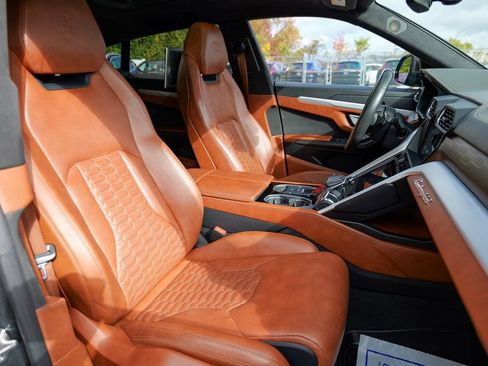 Used 2019 Lamborghini Urus Base image 37