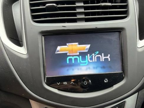 Used 2016 Chevrolet Trax LT w/ LT Convenience Package AWD/4WD image 4