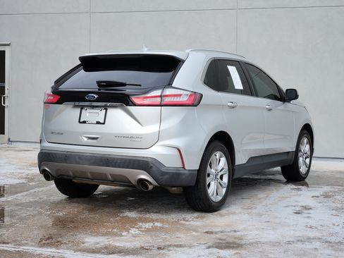 Used 2019 Ford Edge Titanium FWD image 8