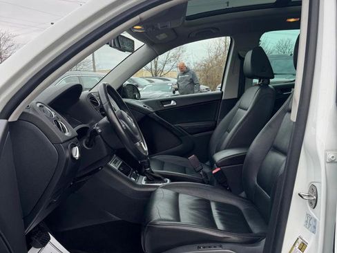 Used 2017 Volkswagen Tiguan Sport image 13