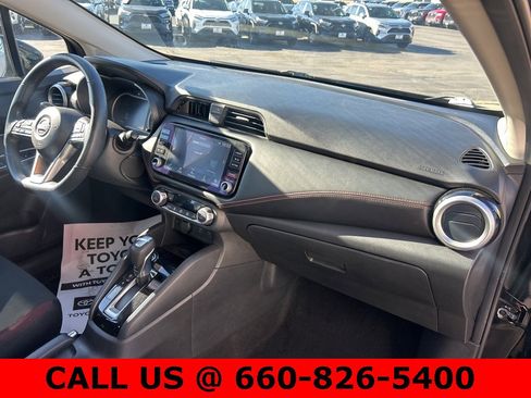Used 2024 Nissan Versa SR image 8