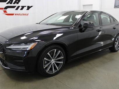 Used 2022 Volvo S60 B5 Momentum