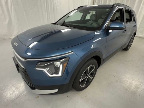 New 2026 Kia Niro EX FWD image 7