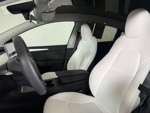 Used 2023 Tesla Model Y Long Range AWD/4WD image 5