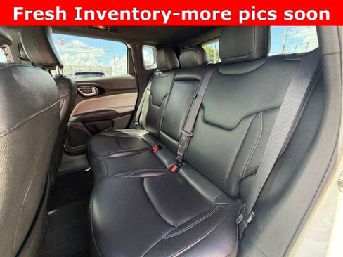 Used 2025 Jeep Compass Limited AWD/4WD image 9
