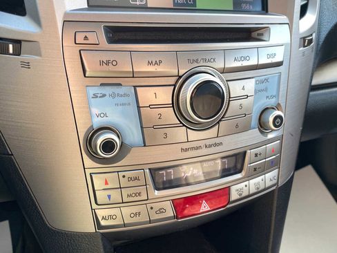 Used 2013 Subaru Outback 2.5i Limited image 21