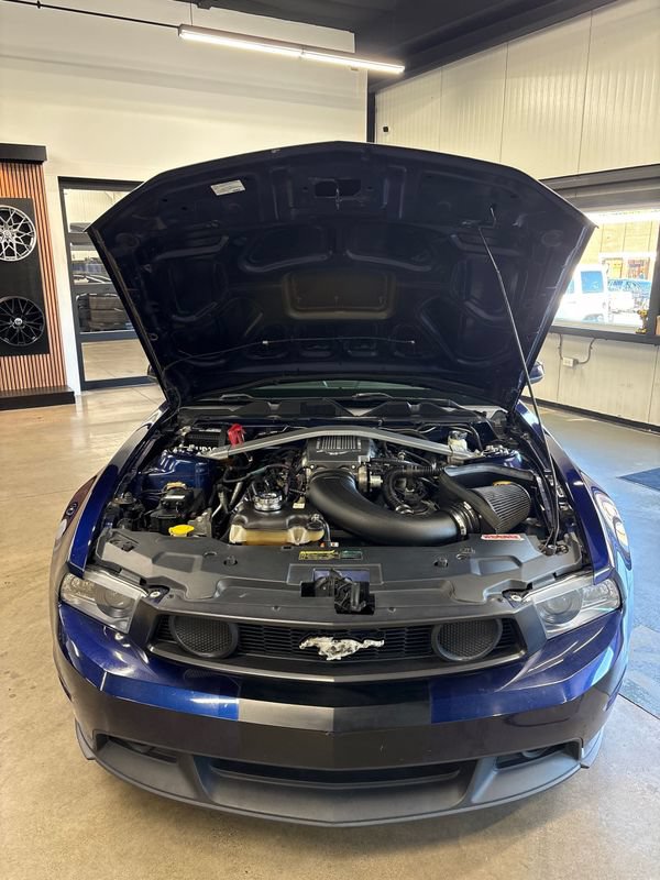 Used 2010 Ford Mustang GT Premium RWD image 58