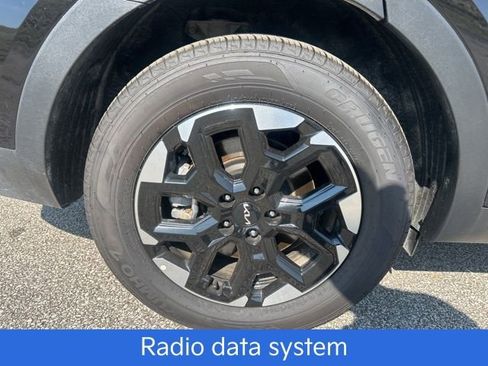 Used 2025 Kia Sorento S image 25