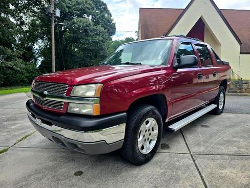 Used 2004 Chevrolet Avalanche Z71 w/ Preferred Equipment Group image 34