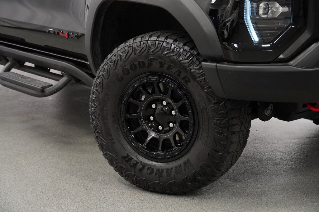 Used 2024 GMC Canyon AT4X w/ AT4X AEV Edition AWD/4WD image 10