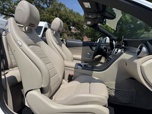 Used 2019 Mercedes-Benz C 300 Cabriolet image 24
