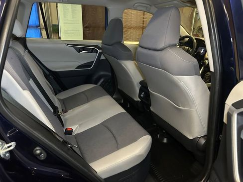 Certified 2025 Toyota RAV4 XLE AWD/4WD image 17