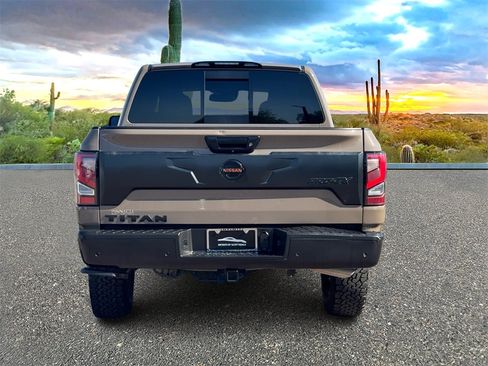 Used 2021 Nissan Titan PRO-4X image 5