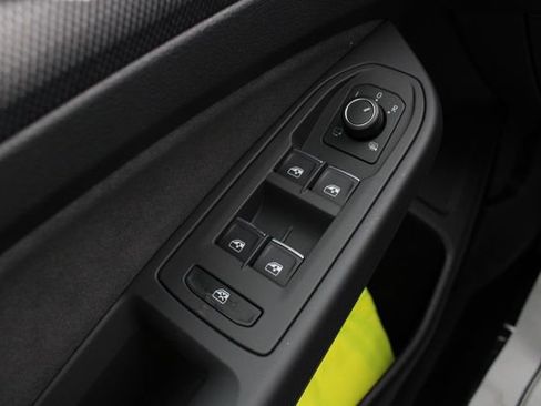 New 2026 Volkswagen GTI SE FWD image 8
