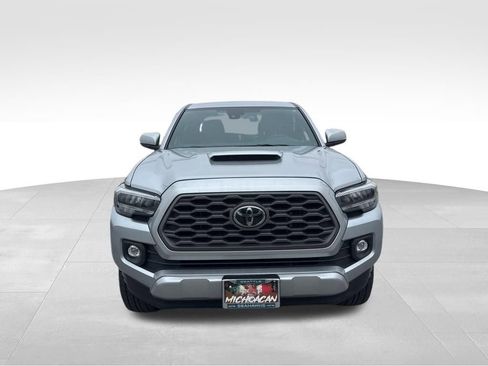 Used 2023 Toyota Tacoma TRD Sport w/ Technology Package image 3