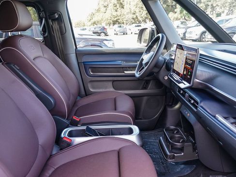 New 2025 Volkswagen ID. Buzz Pro S image 19