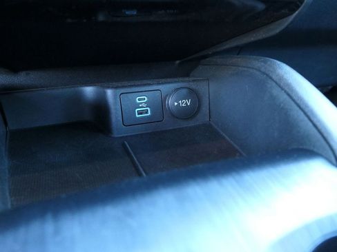 Used 2023 Ford Escape SE image 22