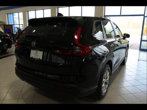 Certified 2023 Honda CR-V LX image 5