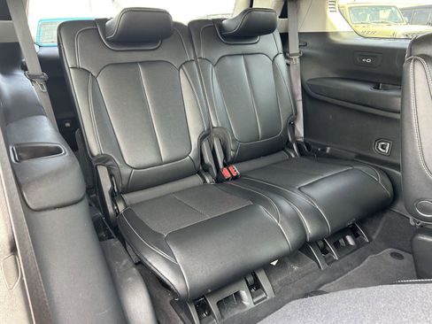 Used 2023 Jeep Grand Cherokee L Limited w/ Luxury Tech Group II image 36