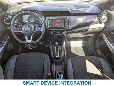 Used 2018 Nissan Kicks SV image 21