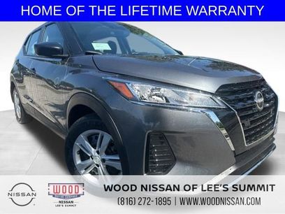 New 2025 Nissan Kicks Play S