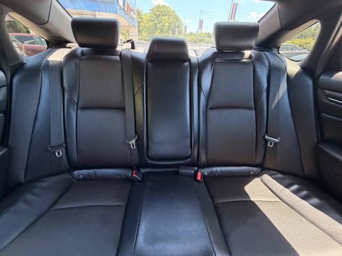 Used 2018 Honda Accord Sport image 24