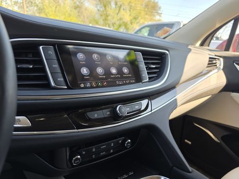 Used 2023 Buick Enclave Essence w/ Experience Buick Package AWD/4WD image 25
