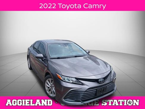 Used 2022 Toyota Camry LE FWD image 1