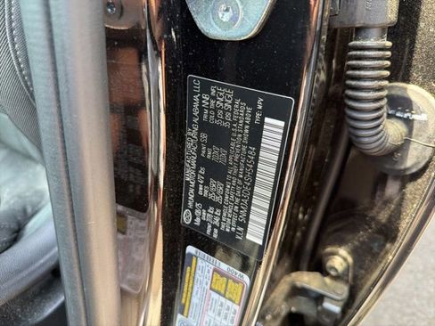 Used 2025 Hyundai Tucson SE FWD image 25