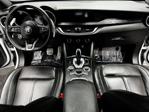Used 2023 Alfa Romeo Stelvio Sprint image 37