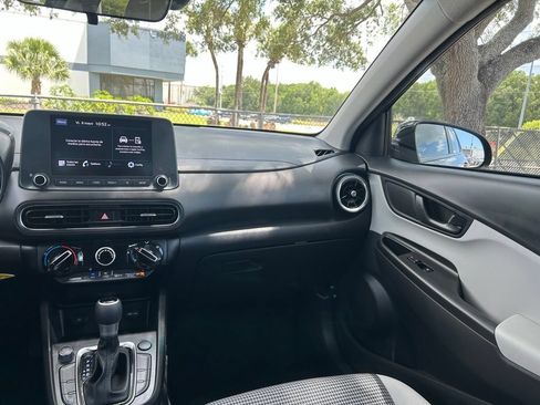 Used 2023 Hyundai Kona SE w/ Cargo Package FWD image 11