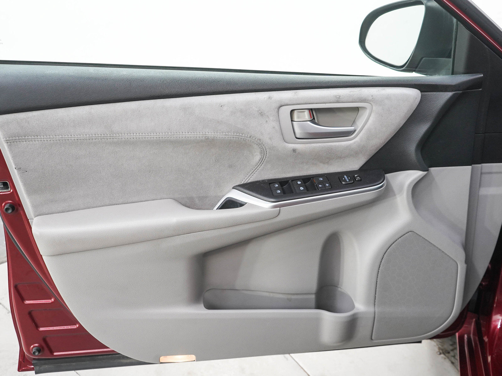 Used 2015 Toyota Camry XSE w/ Moonroof Package FWD image 18