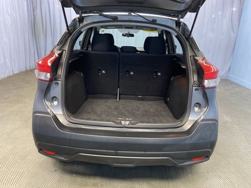 Used 2018 Nissan Kicks S image 28