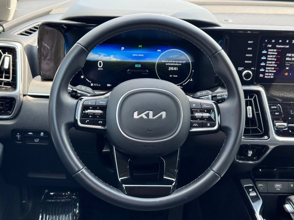 Used 2023 Kia Sorento SX AWD/4WD image 8