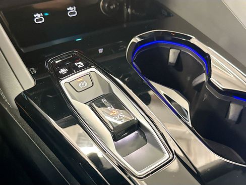 Certified 2025 Audi Q5 Premium AWD/4WD image 17
