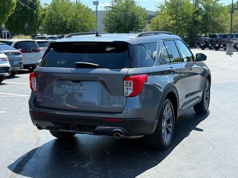 Used 2022 Ford Explorer XLT w/ Equipment Group 202A AWD/4WD image 7