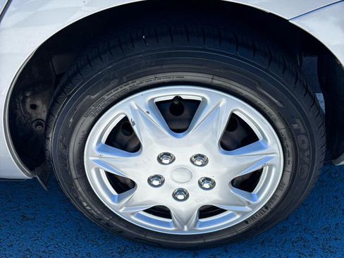 Used 2012 Toyota Yaris Sedan FWD image 20