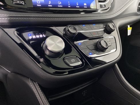 New 2026 Chrysler Pacifica Limited w/ S Appearance Package image 37