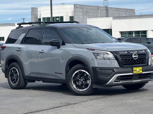 Used 2024 Nissan Pathfinder Rock Creek image 2