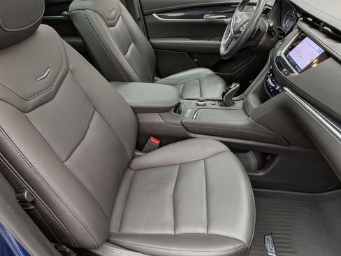 Certified 2023 Cadillac XT5 Premium Luxury w/ LPO, Floor Liner Package image 27